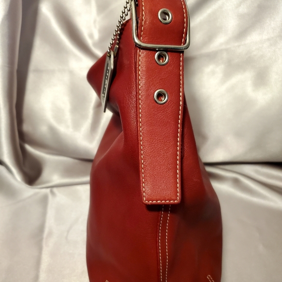 AUTHENTICATED Coach Handbag Vintage EUC with COA - Picture 9 of 13